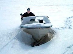 В Новокузнецке прошел рейд по местам зимней рыбалки В Новокузнецке прошел рейд по местам зимней рыбалки